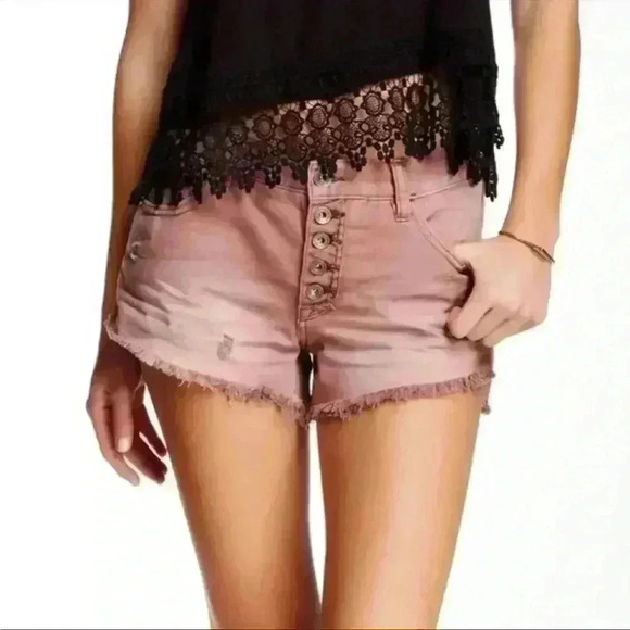 Free People Mauve Runaway Slouch Distress Raw Hem ButtonFly Denim Shorts Size 27 - Picture 1 of 14